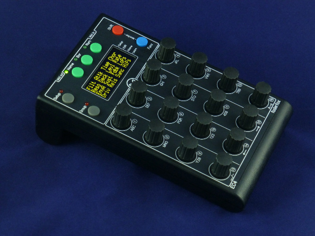 Faderfox EC4, un compacto controlador MIDI cargado de potenciómetros